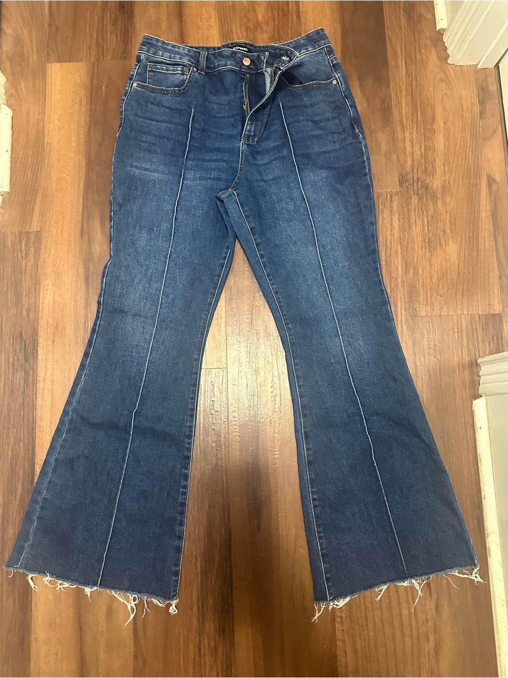 Express Women’s Pintuck Raw Hem Flare Jeans